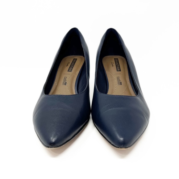 SOLD! Clarks Navy Blue Pointed Toe Pumps Heels - Picture 5 of 11